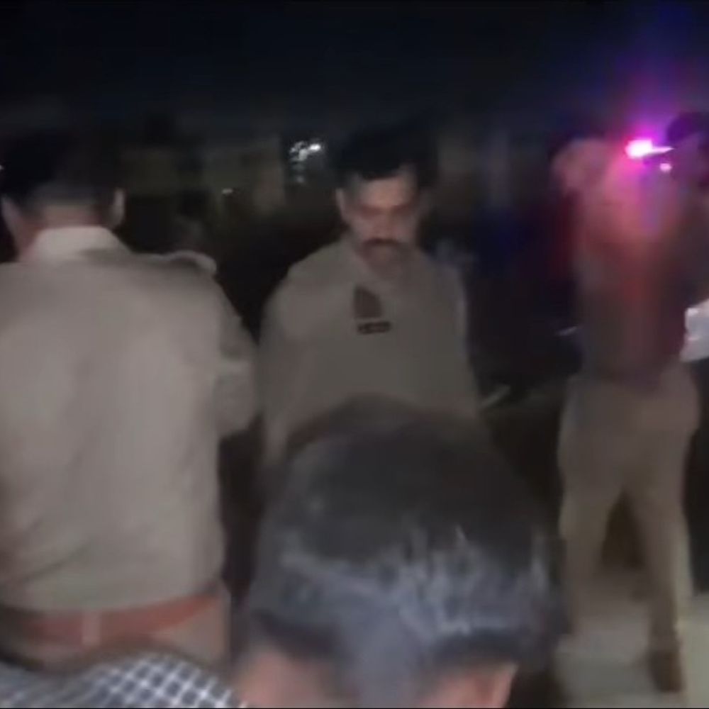 लखीमपुर में वाहन की टक्कर से दो युवकों की मौत:नवीन बाईपास पर हुआ हादसा, पुलिस अज्ञात वाहन की तलाश में जुटी