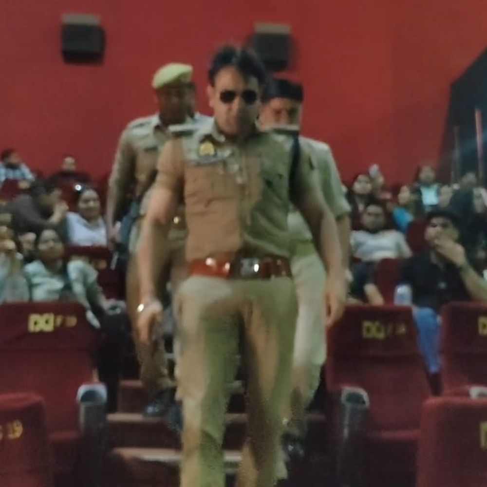 फिरोजाबाद में जिओ हॉटस्टार के कॉपीराइट चैनलों का अनाधिकृत प्रसारण:आईपीटीवी ऑपरेटरों के खिलाफ FIR दर्ज, उपकरण और सर्वर जब्त करने की कार्रवाई