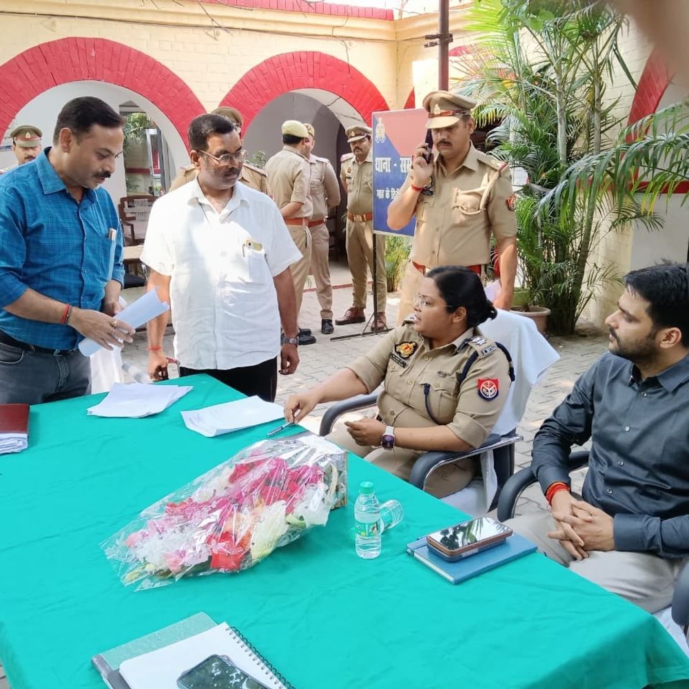 लखीमपुर खीरी में पेट्रोल पंपों पर लगी भीड़:लोगों में हो रहा विवाद, सुरक्षा की मांग; पुलिस गश्त बढ़ाने का अनुरोध