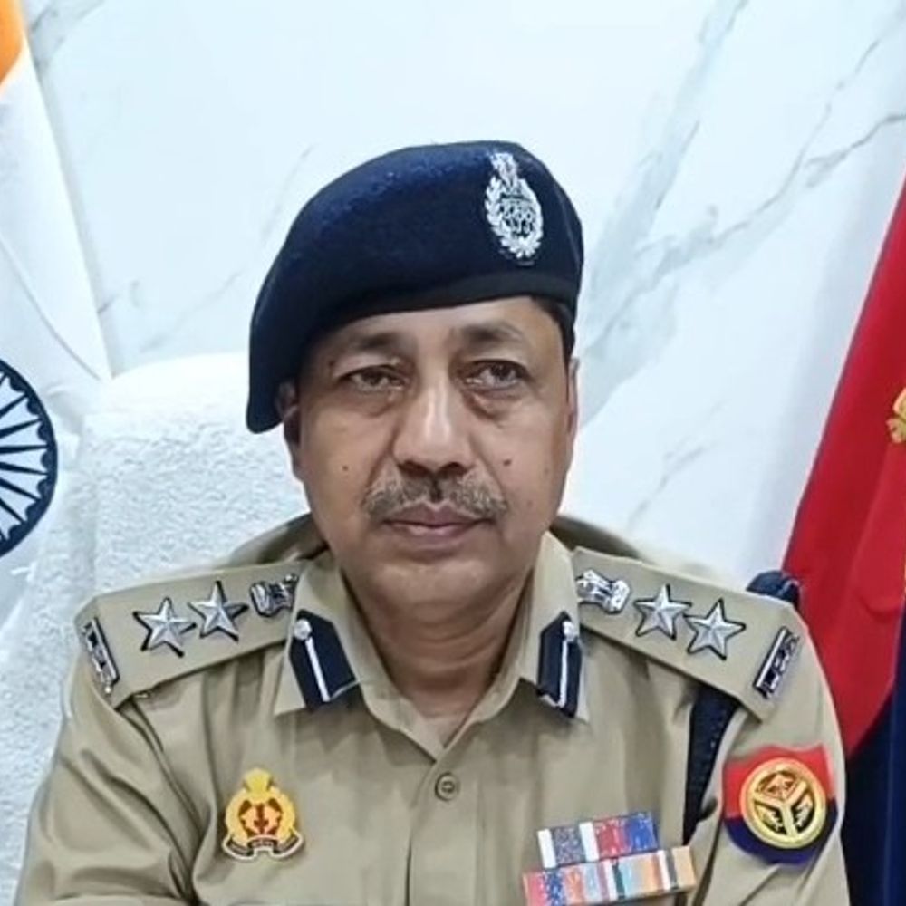 उन्नाव पुलिस विभाग में बड़ा फेरबदल:दो थानेदार लाइन हाजिर, कई निरीक्षकों-उपनिरीक्षकों के कार्यक्षेत्र बदले