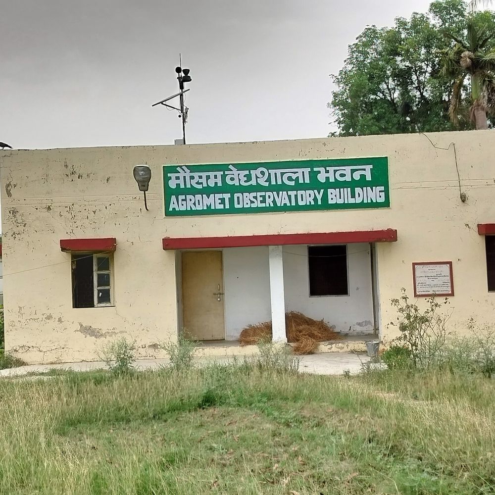 अयोध्या में दो दिनों से बदला मौसम:वैज्ञानिकों ने अगले 24 घंटे में गरज-चमक के साथ बारिश का अनुमान जताया