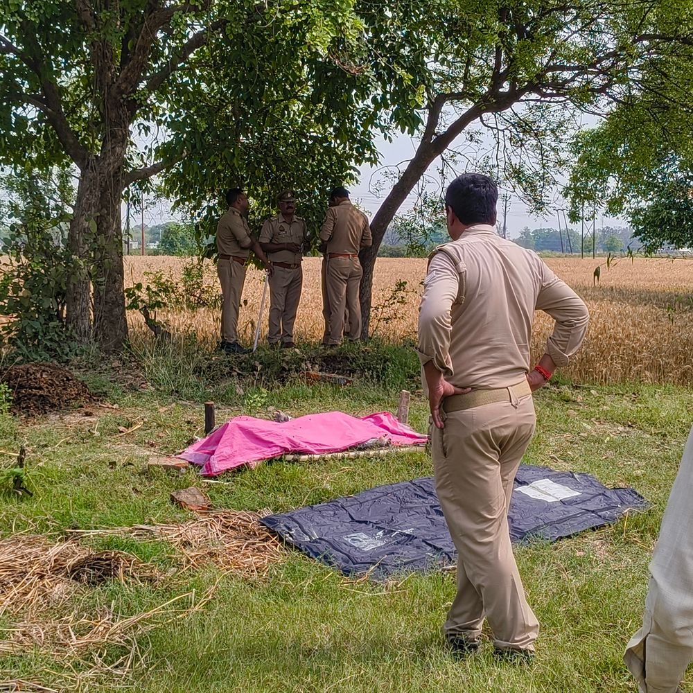 पांच दिन से लापता मासूम का शव कुएं से बरामद:भदोही में कोल्ड ड्रिंक लेने बाजार गया था, ग्रामीणों ने पानी निकालते समय देखा