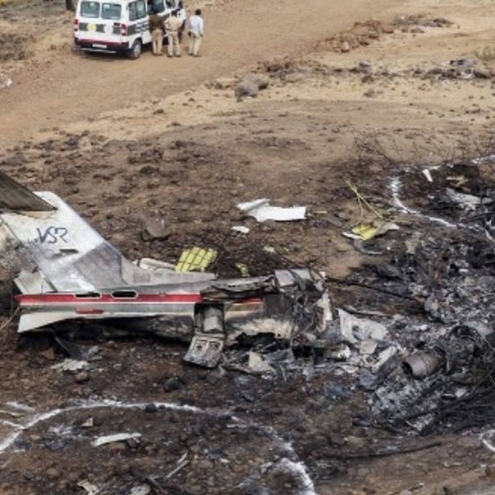 VVIP फ्लाइट्स- पायलट पर दबाव नहीं डाल सकते नेता:सिचुएशन ठीक नहीं तो ना कर सकते हैं; अजित पवार प्लेन हादसे के बाद नियम बदले