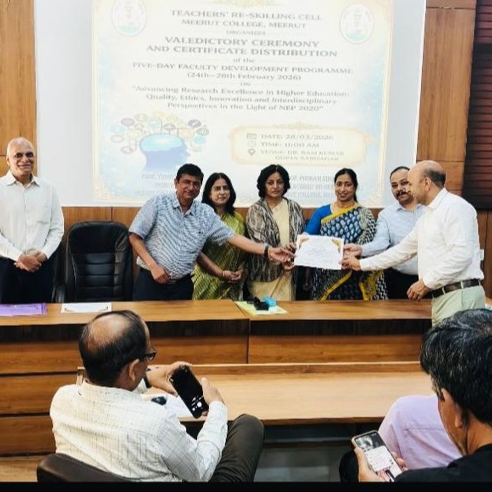 मेरठ कॉलेज में पांच दिवसीय FDP का समापन:प्रतिभाग करने वाले 245 शिक्षकों को मिले प्रमाण पत्र, कई राज्यों से आए लोग