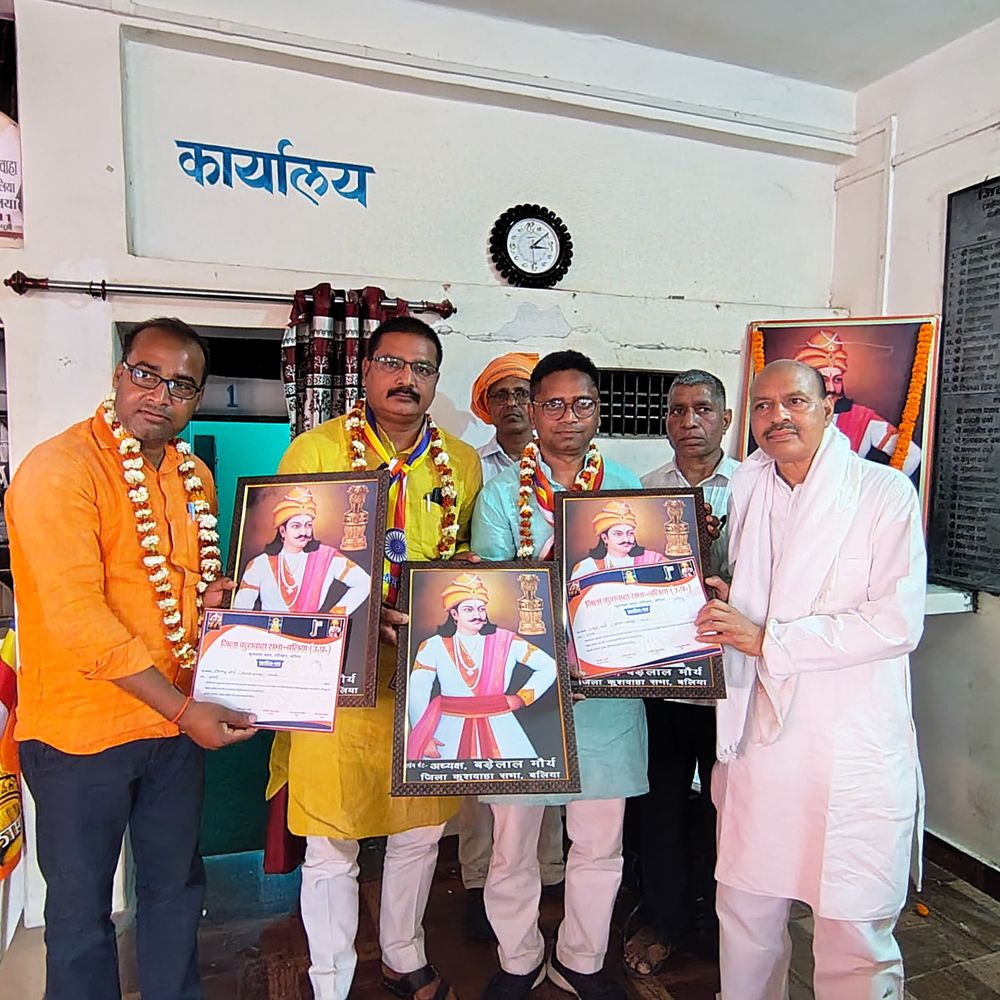 बलिया में सम्राट अशोक जयंती पर रैली का आयोजन:बुद्ध प्रतिमा का अनावरण, हजारों लोग हुए शामिल