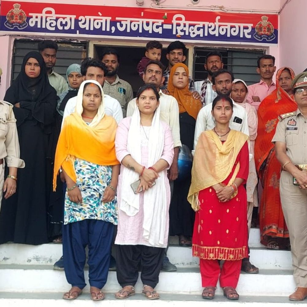 महिला थाना ने 8 टूटते रिश्तों को बचाया:परिवार परामर्श केंद्र में काउंसलिंग के बाद हुई विदाई, महिला थाने की टीम ने समझाया