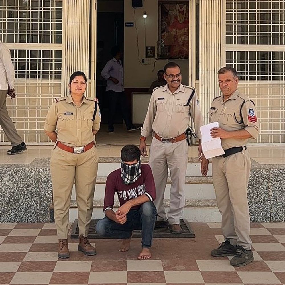 महिला से रेप का आरोपी पुजारी गिरफ्तार:पूजा कराने महिला के मोहल्ले में गया था; शादी का झांसा देकर किया दुष्कर्म