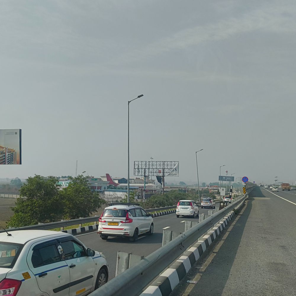 गाजियाबाद में हल्की धूप, आज बादल छाए रहेंगे:पिछले 12 दिनों से लगातार बदल रहा मौसम