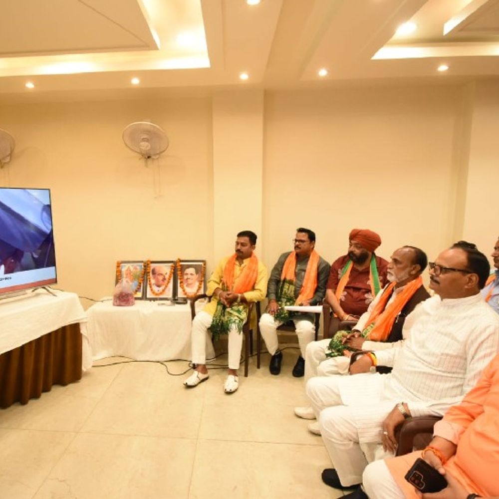 लखनऊ में बूथ स्तर तक सुना गया ‘मन की बात’:डिप्टी सीएम ब्रजेश पाठक बोले-प्रधानमंत्री ने देशवासियों में भरा साहस, विपक्ष पर भी साधा निशाना