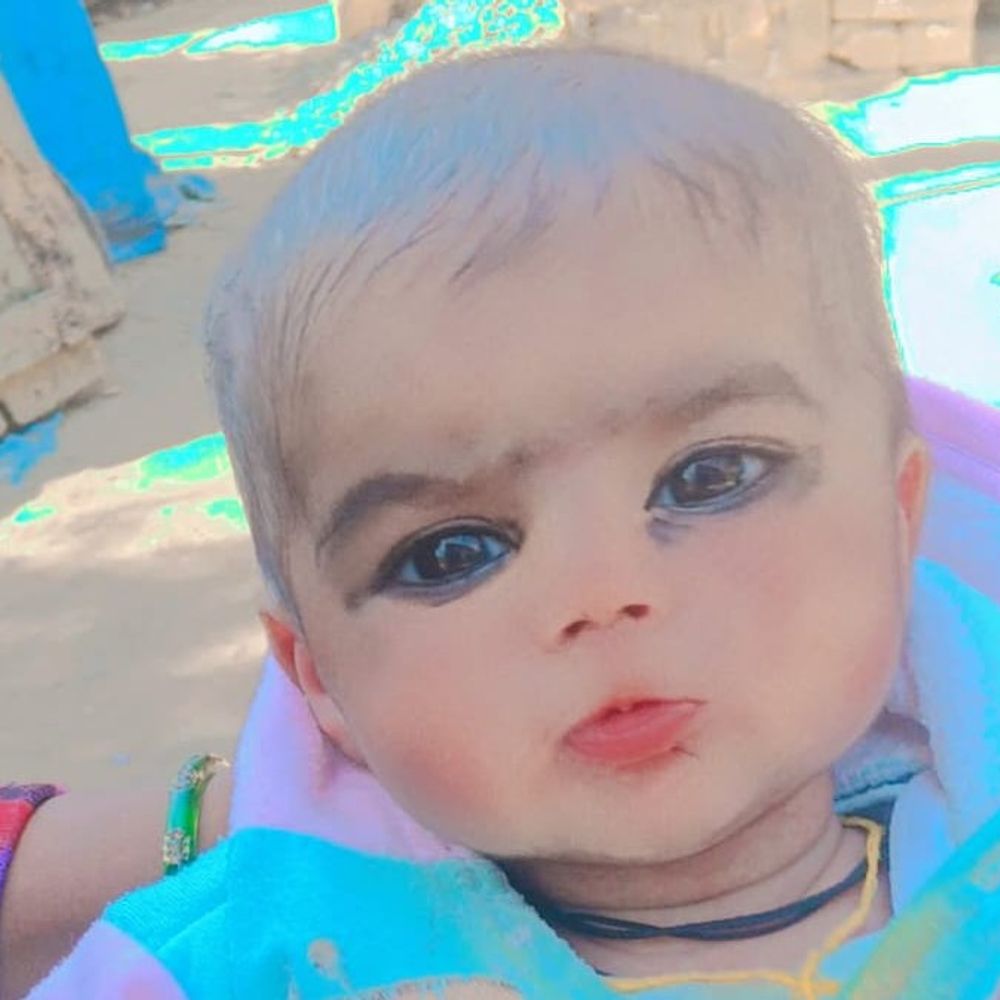 महोबा में ई-रिक्शा पलटने से मासूम की मौत:चालक की लापरवाही से हुआ हादसा, पुलिस जांच में जुटी