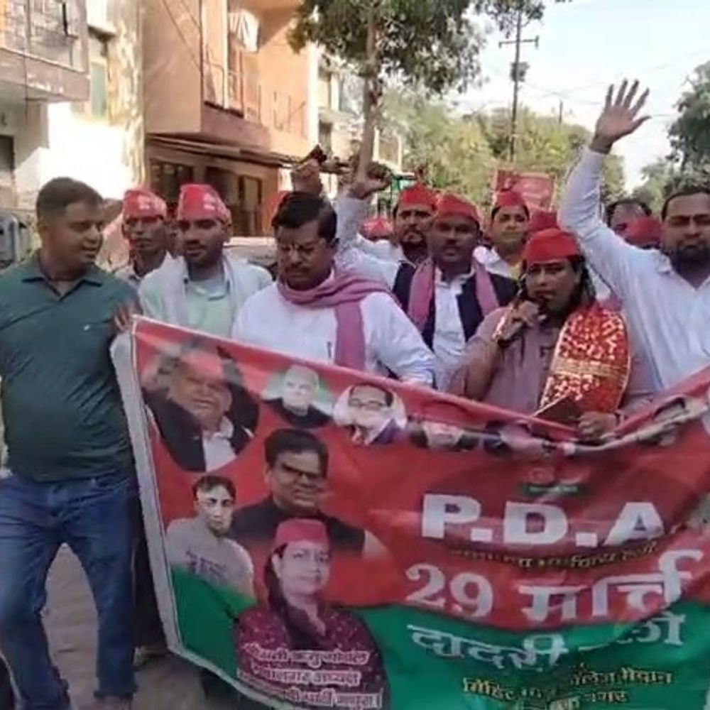 मथुरा से सपा कार्यकर्ताओं का काफिला दादरी रवाना:अखिलेश यादव की पीडीए समानता रैली में होंगे शामिल