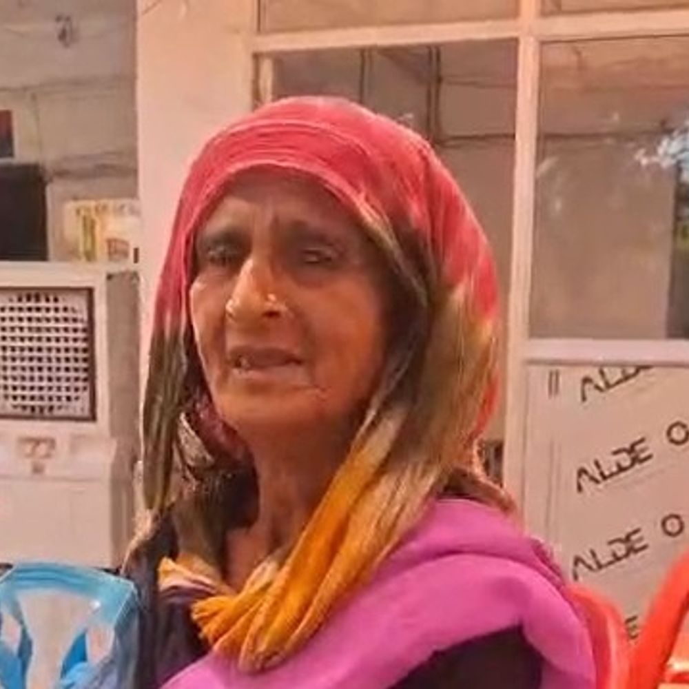 बुजुर्ग महिला सल्फास लेकर कोतवाली पहुंची:न्याय न मिलने पर आत्महत्या की धमकी दी, पुलिस कर रही मामले की जांच