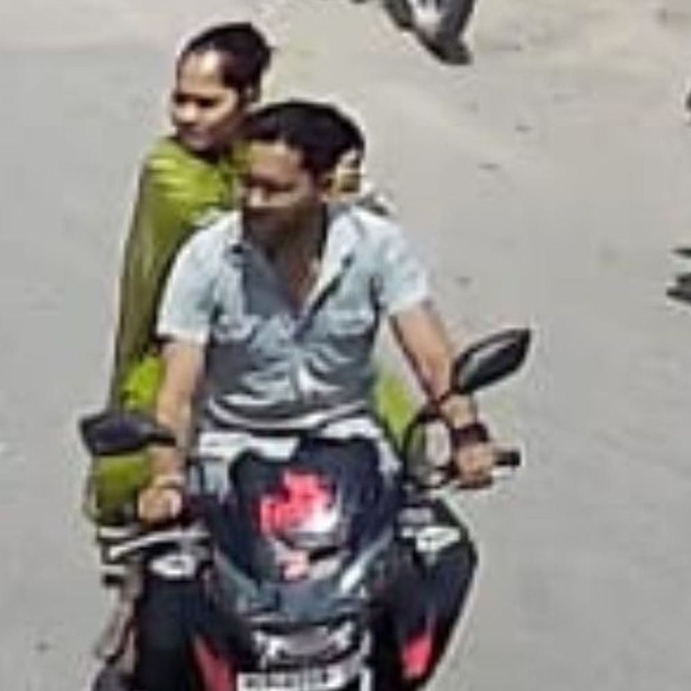 बाइक-सवार दंपति ने मासूम को मारी टक्कर,तालाब में फेंका शव:घटना सीसीटीवी में कैद, दंपति की पहचान में जुटी पुलिस