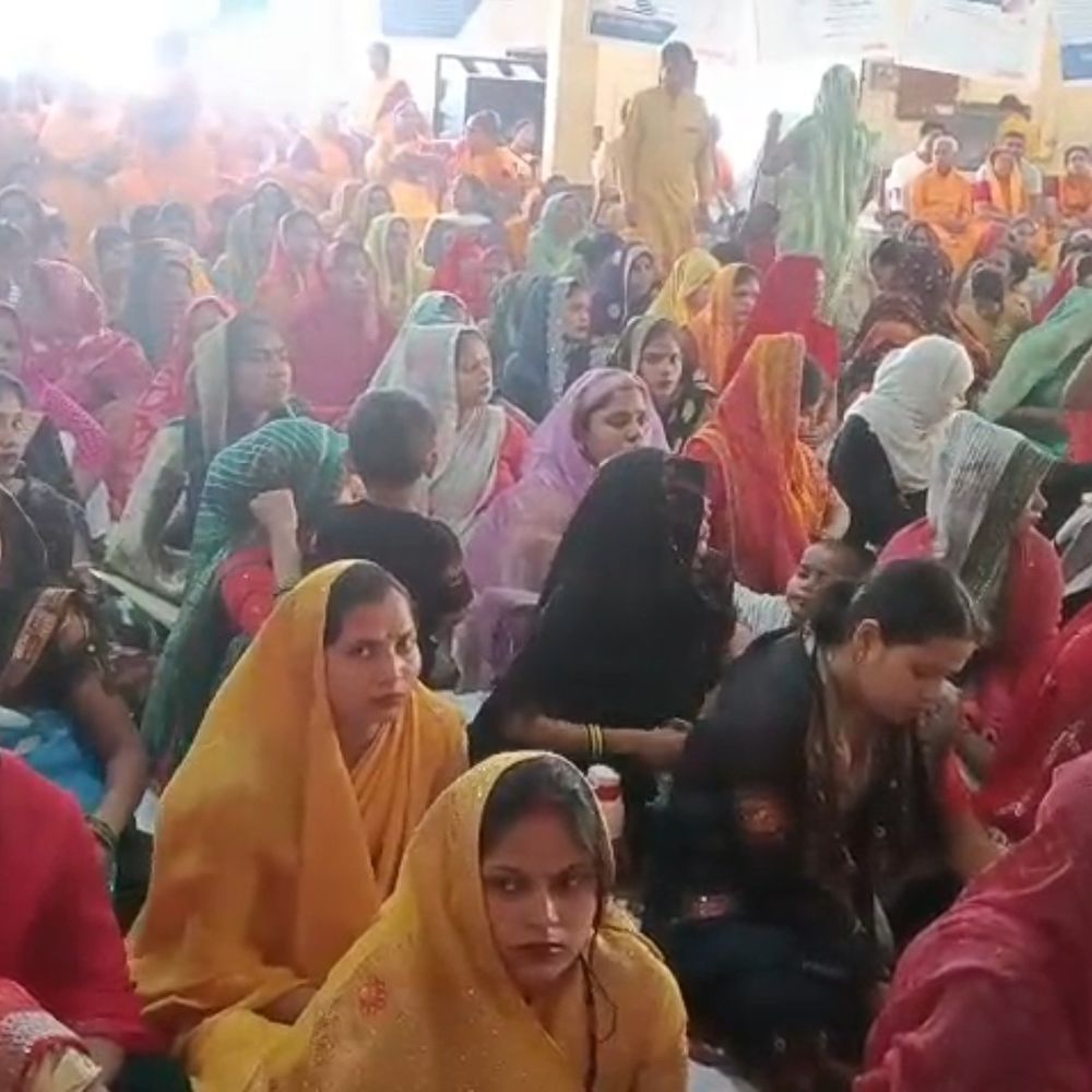 108 गर्भवती माताओं की ‘संस्कार पाठशाला’:फिरोजाबाद में गोद भराई के साथ स्वस्थ व संस्कारवान संतानों का संदेश