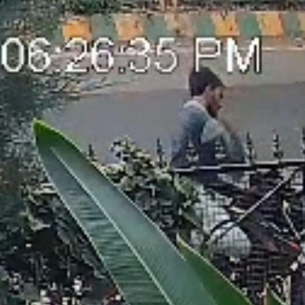 कल्याणपुर में घर के बाहर से बाइक चोरी:चोर कुछ सेकंड में बाइक लेकर फरार, घटना CCTV में कैद