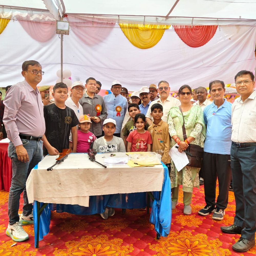 पीलीभीत में तीन दिवसीय शूटिंग प्रतियोगिता शुरू:डीएम-एसपी ने निशानेबाजी कर किया उद्घाटन