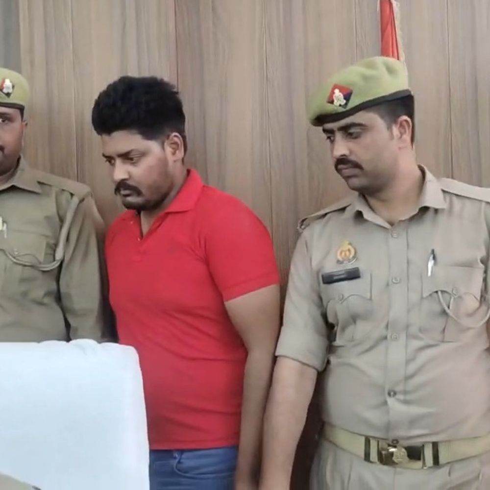 फर्रुखाबाद में बुजुर्ग महिला से लूट का खुलासा:पुलिस ने बाल अपचारी समेत दो आरोपियों को दबोचा