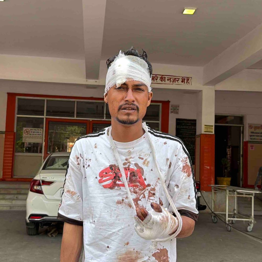 रामपुर में सिलाई के पैसे मांगने पर युवक पर हमला:गंभीर हालत, मेरठ रेफर; 5 लोगों पर मारपीट करने का आरोप