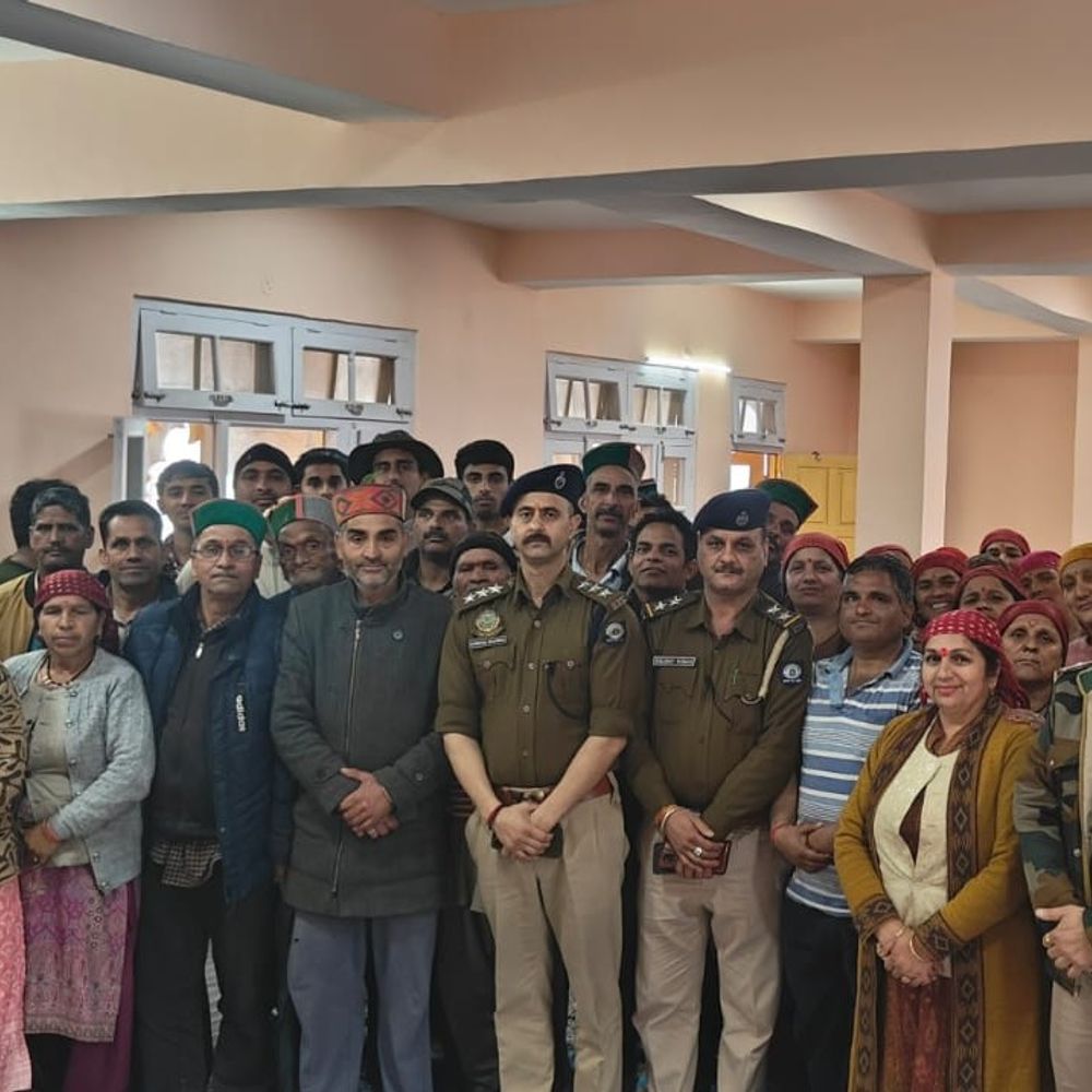 शिमला में पुलिस का नशे के खिलाफ जागरूकता अभियान:  ग्रामीणों को दुष्परिणामों की जानकारी दी, तस्करों की जानकारी देने की अपील – Rampur (Shimla) News
