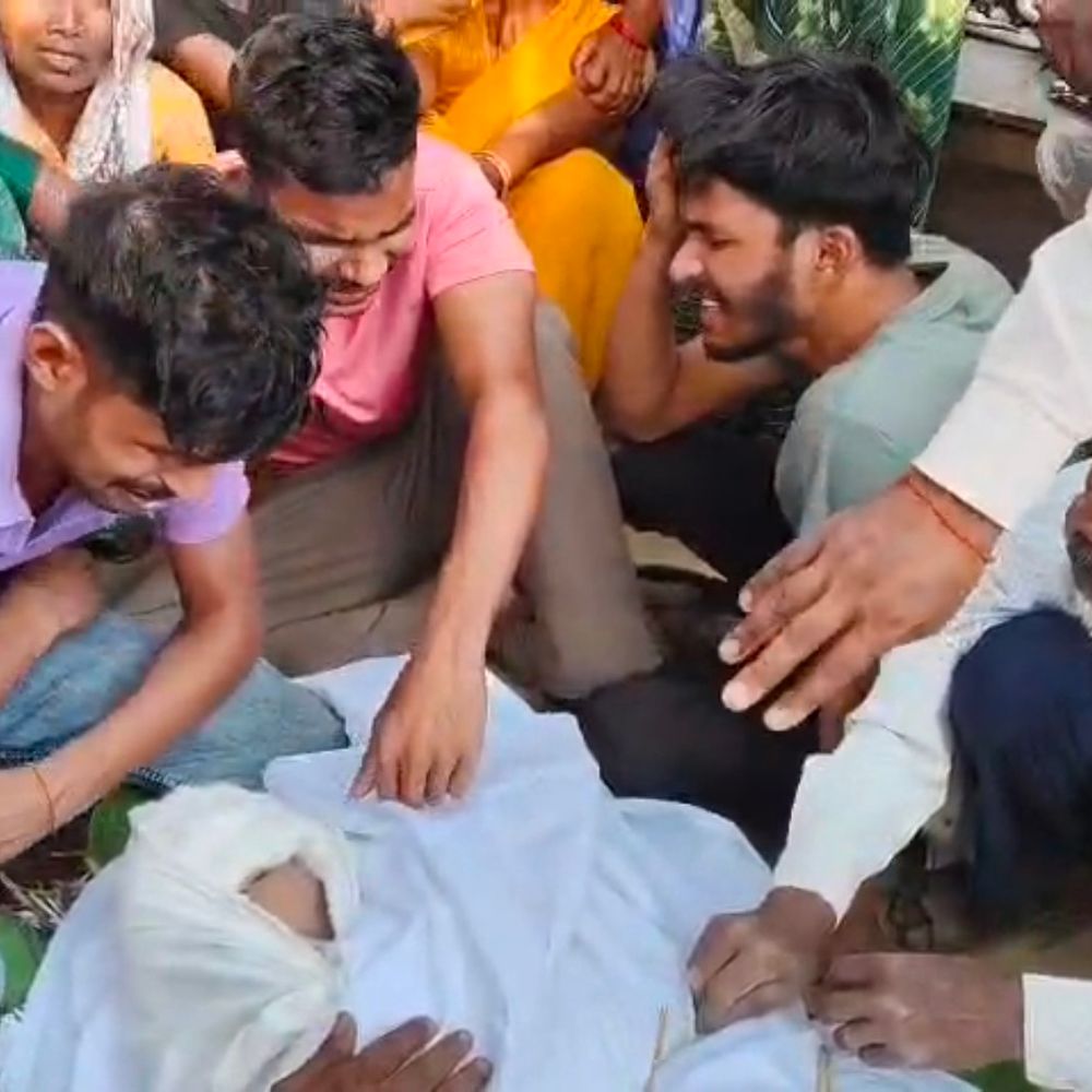 अफेयर में लड़के ने खाया जहर, प्रयागराज में मौत:युवती ने पुलिस में की थी शिकायत, पिता को थाने बुलाया गया था