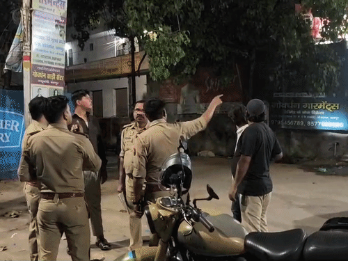 कलक्टरगंज में बदमाशों ने तमंचा दिखाकर 45 हजार लूटे:  सीपीसी माल गोदाम के पास 6 नकाबपोशों की वारदात, फुटेज खंगाल रही पुलिस – Kanpur News