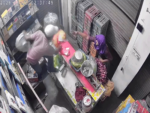 लुधियाना में दुकान में चोरी:  शटर तोड़ एलईडी टीवी, पंखे और नकदी लेकर फरार; वारदात सीसीटीवी में कैद – Ludhiana News