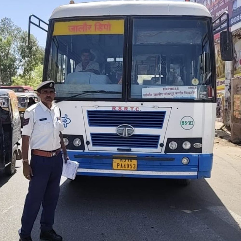 जालोर में बिना वर्दी बस चलाने पर रोडवेज का चालान:  ड्राइवर-कंडक्टर की लॉगबुक की जब्त, जिले में पहली बार रोडवेज बस का चालान – Jalore News