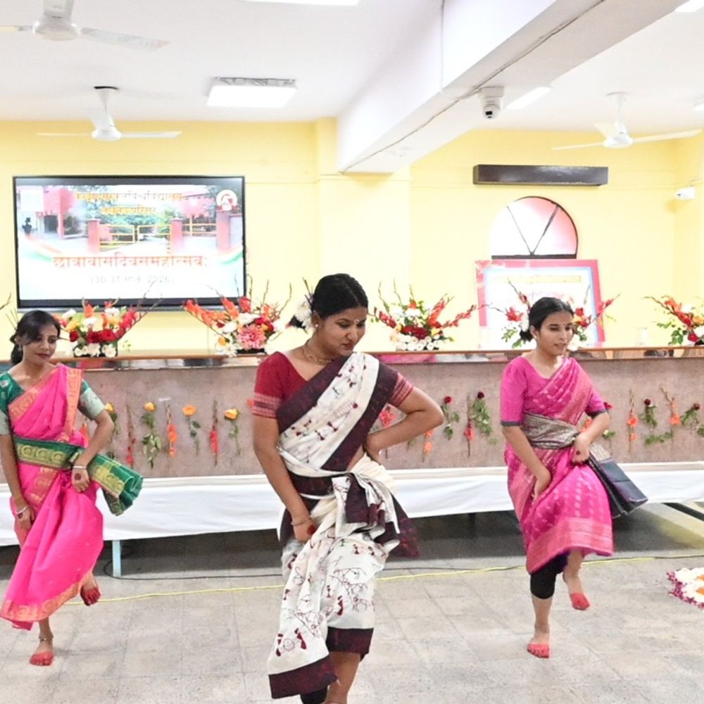 केन्द्रीय संस्कृत विश्वविद्यालय में छात्रावास दिवस मनाया:शिक्षा के साथ संस्कारों के महत्व पर जोर, छात्रों ने रंगारंग प्रस्तुतियां दी