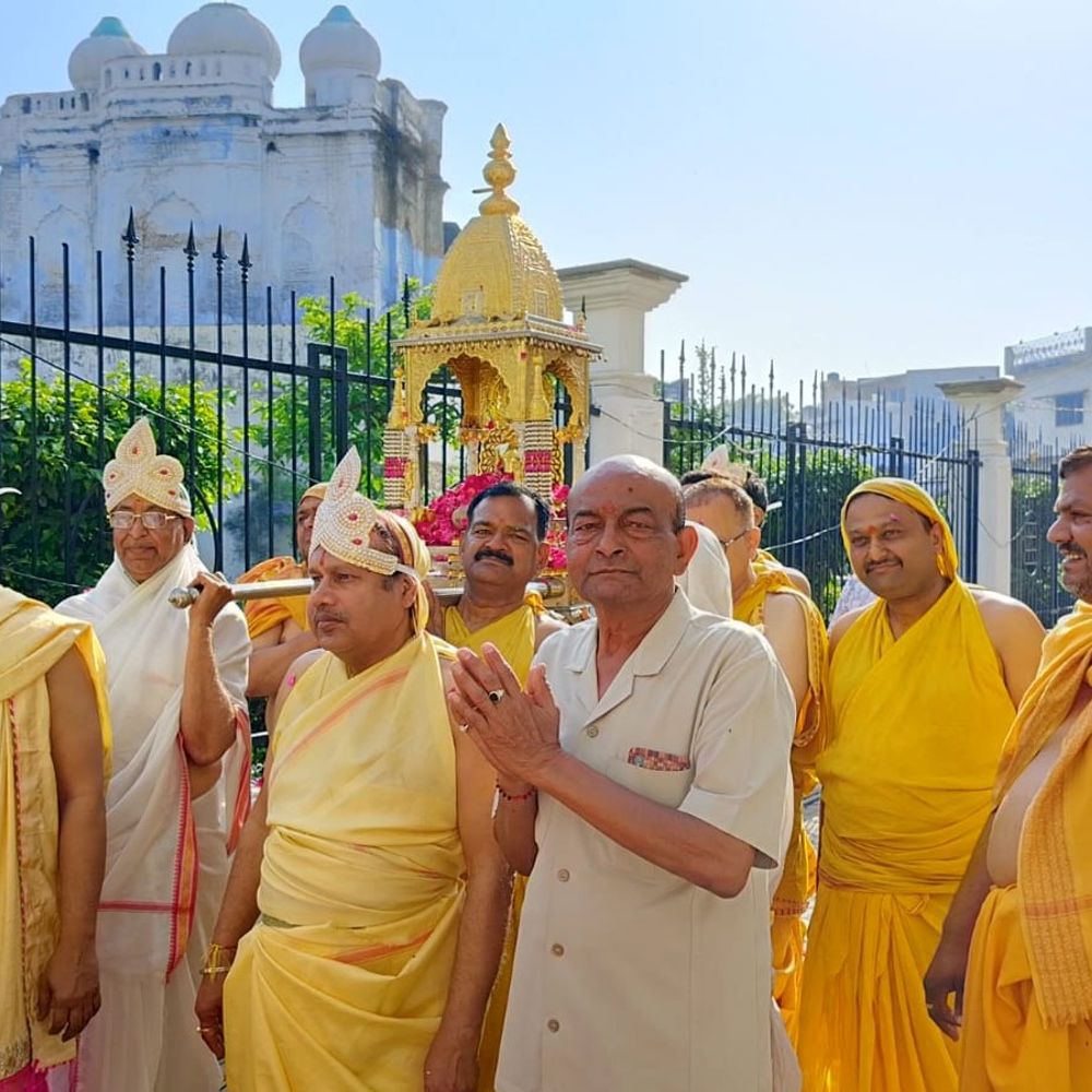 भगवान महावीर स्वामी का जन्म कल्याणक महोत्सव:डालीगंज जैन मंदिरों में उत्साह, पालकी यात्रा निकाली गई