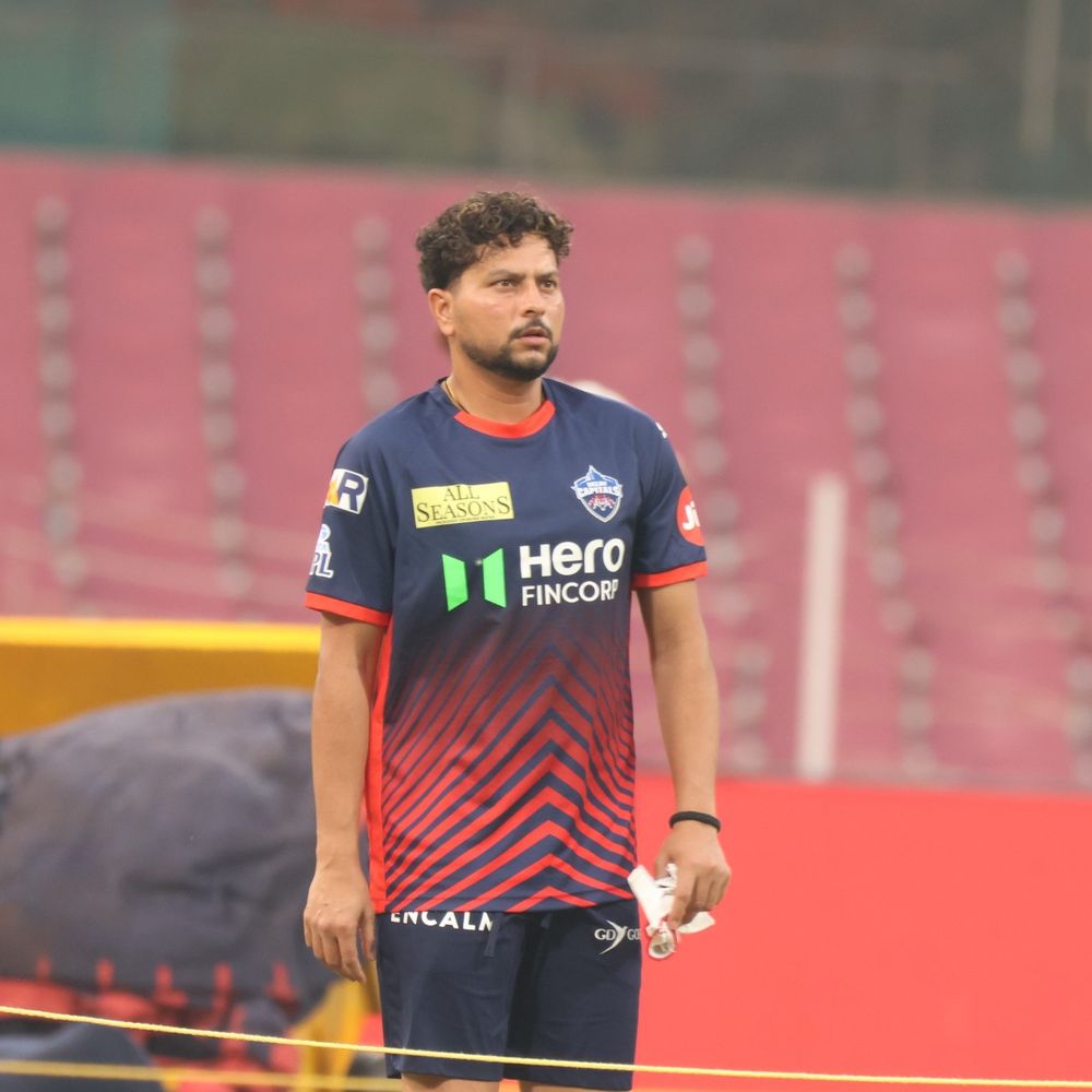 एलएसजी और दिल्ली कैपिटल्स के खिलाड़ियों ने किया अभ्यास:एक अप्रैल को खेला जाना है मुकाबला, दोनों टीमें इकाना स्टेडियम से शुरू करेंगी अपना अभियान