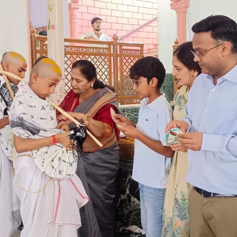 चित्रकूट के रघुवीर मंदिर में 108 बटुकों का उपनयन संस्कार:वैदिक मंत्रोच्चार के साथ धारण किया यज्ञोपवीत