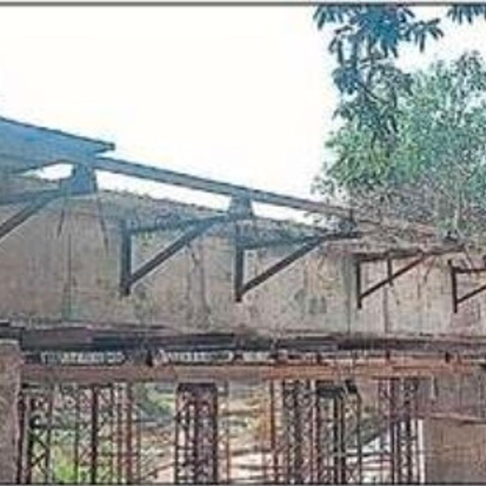 4.51 करोड़ का पुल निर्माण चार माह से लंबित:संतकबीर नगर में वन विभाग की जमीन के कारण अटका काम, लोग परेशान