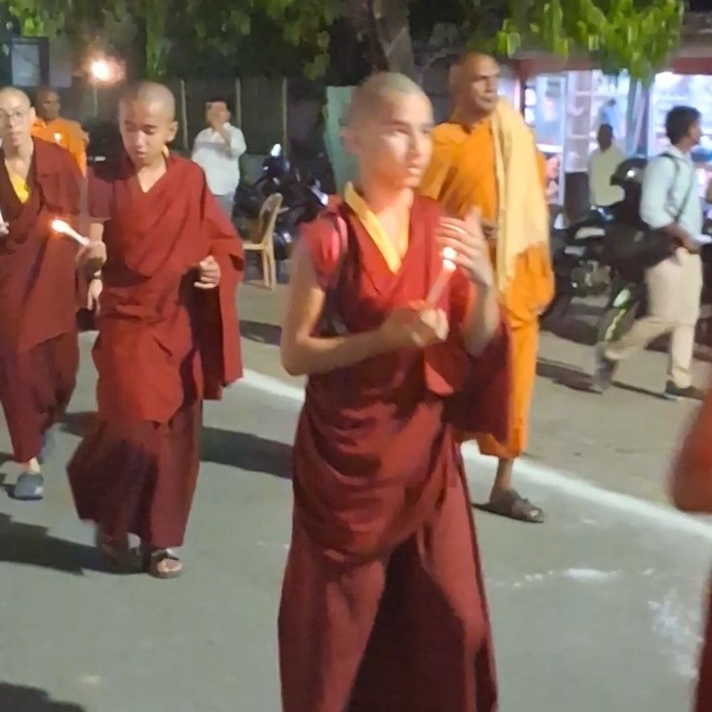 कुशीनगर में पहली बार होगा इंटरनेशनल बौद्ध कॉन्क्लेव:मंगलवार से तीन दिवसीय आयोजन, 2000 भिक्षु और 200 विदेशी मेहमान होंगे शामिल