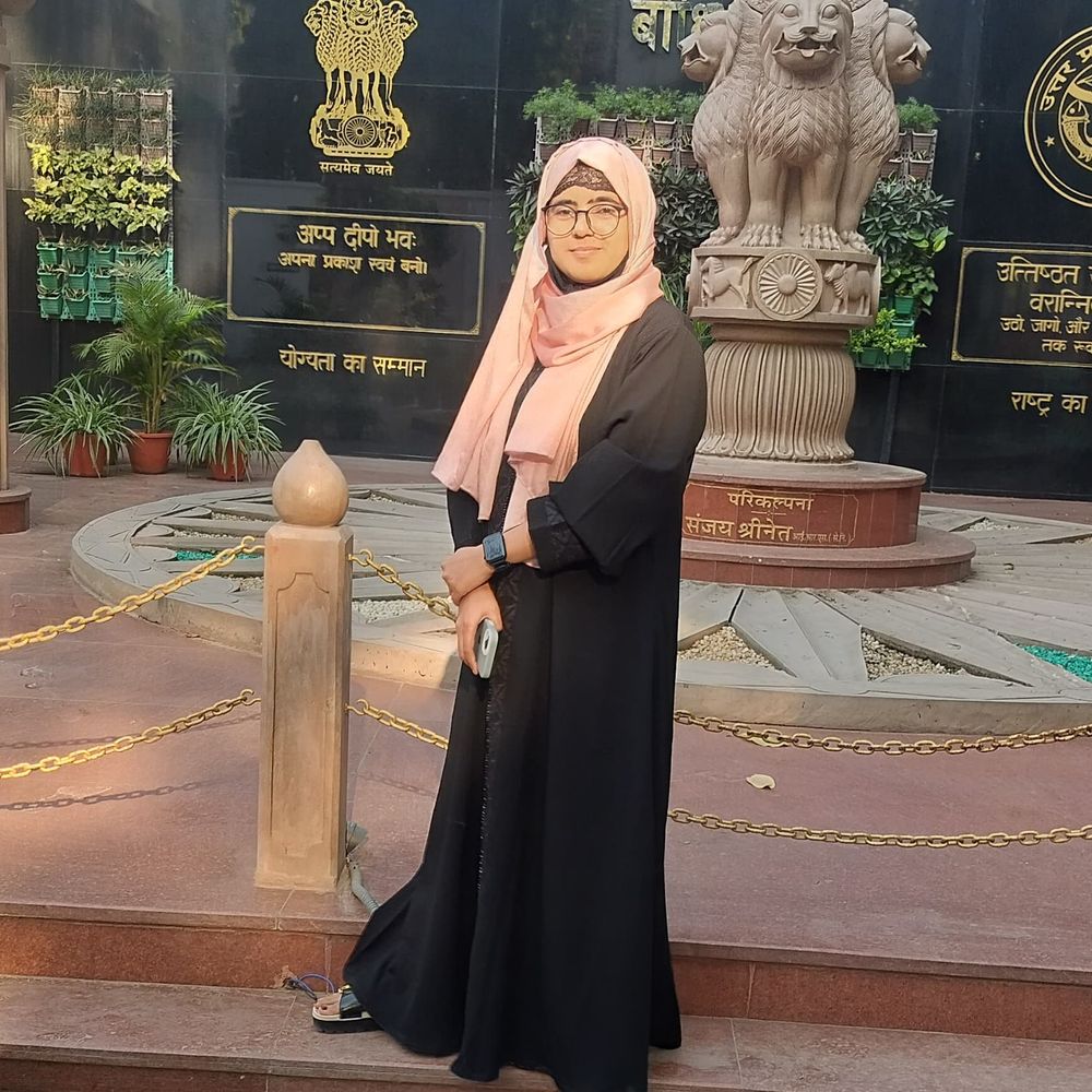 संभल की यासमीन निगार बनीं नर्सिंग अधिकारी:पिता कार्ड प्रिंटिंग का करते हैं काम, कहा- असफलता से सीख लेकर आगे बढ़ना चाहिए