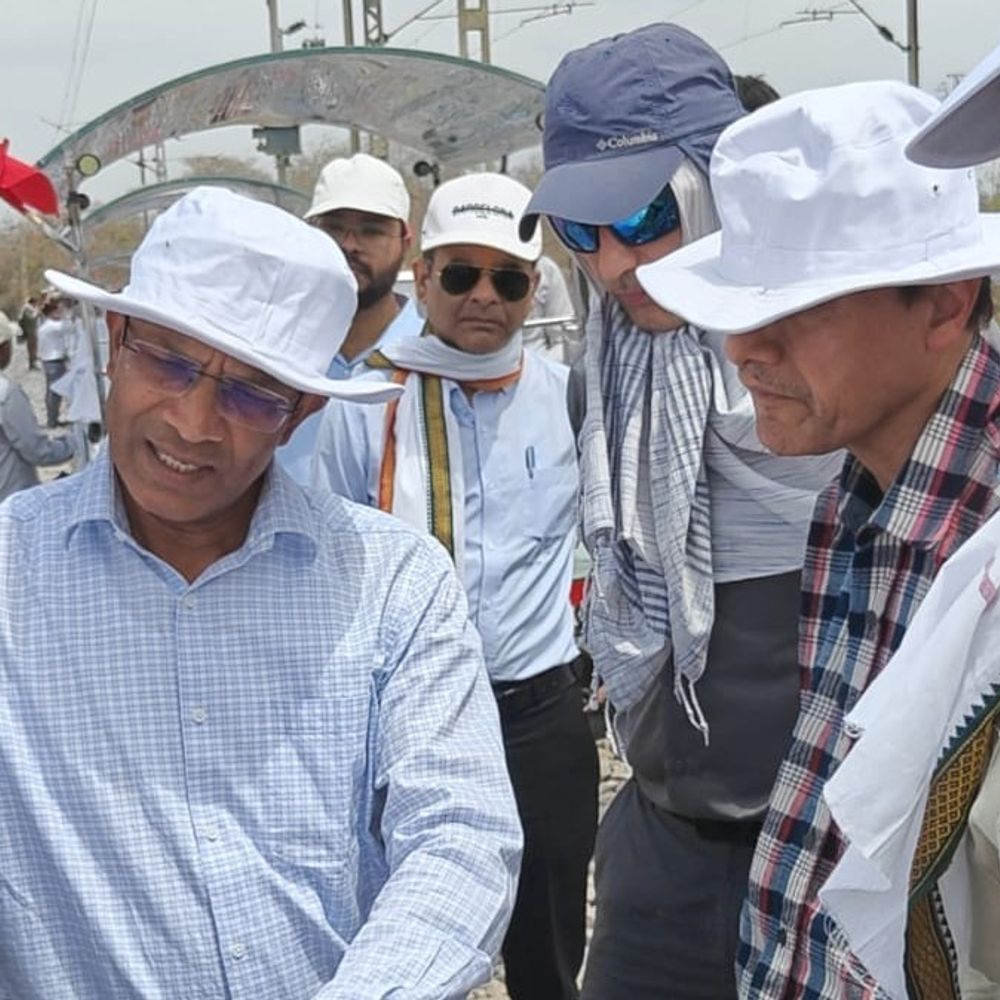 ललितपुर में 100 किमी/घंटा का स्पीड ट्रायल सफल:रेल संरक्षा आयुक्त ने किया निरीक्षण, 6 महीने में पूरा हुआ निर्माण