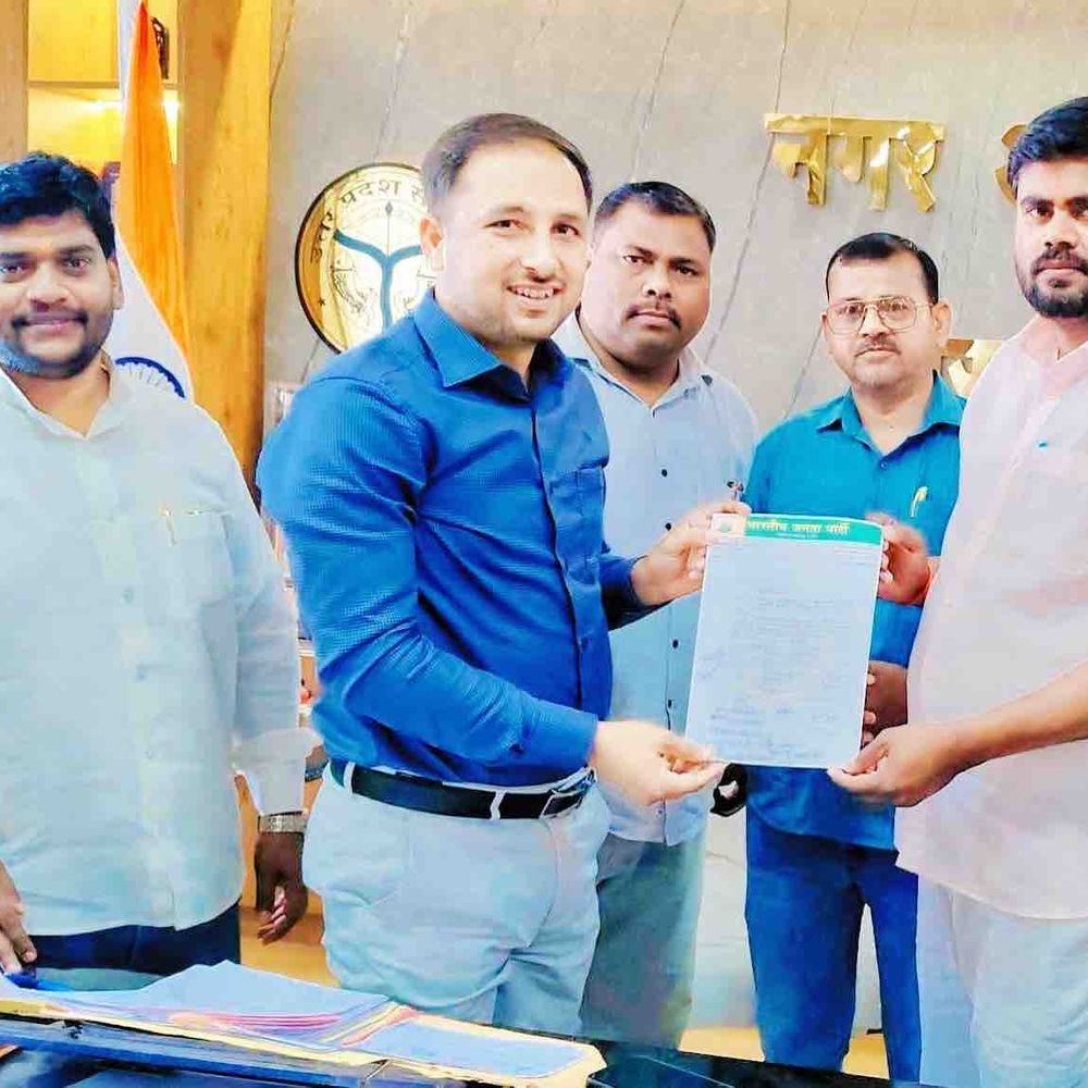 गोरखपुर में अम्बेडकर जयंती की तैयारी शुरू:नगर आयुक्त को सौंपा ज्ञापन, मूर्तियों की सफाई- सजावट की मांग