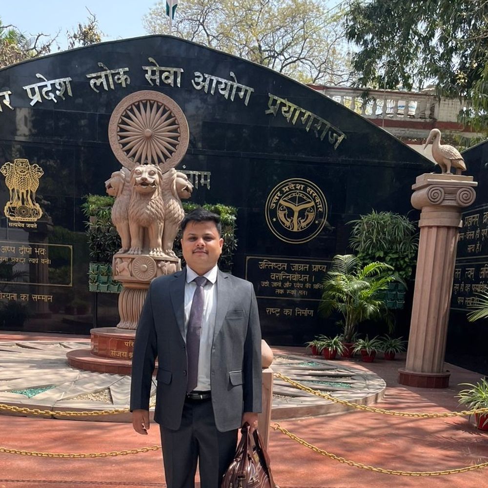 रिटायर्ड रेल गार्ड का बेटा बना DPRO:पहले ही प्रयास में गोंडा के अश्वनी कुमार सोनी हुए पास, दो भाई सरकारी नौकरी में हैं