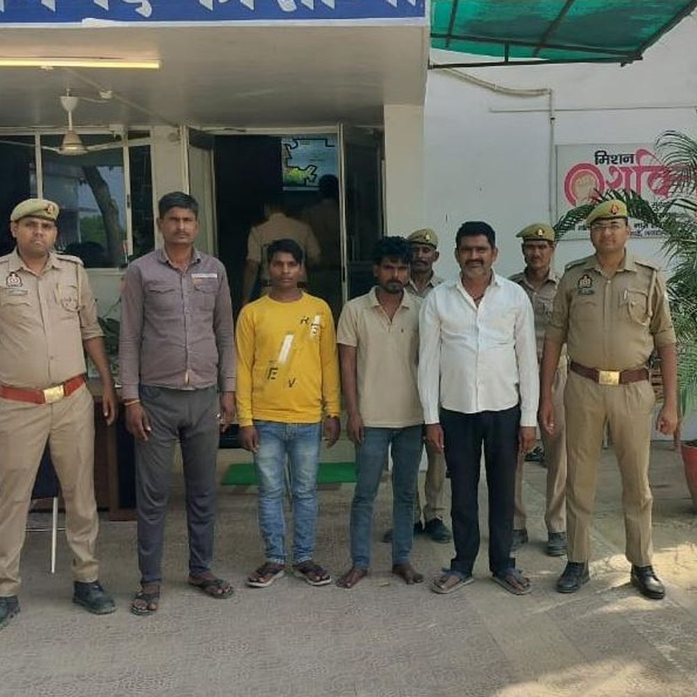 कौशांबी में खनन टीम पर हमला, 4 आरोपी गिरफ्तार:ओवरलोड मोरम ट्रक रोकने पर पेट्रोल पंप मालिक और चालकों ने की थी मारपीट