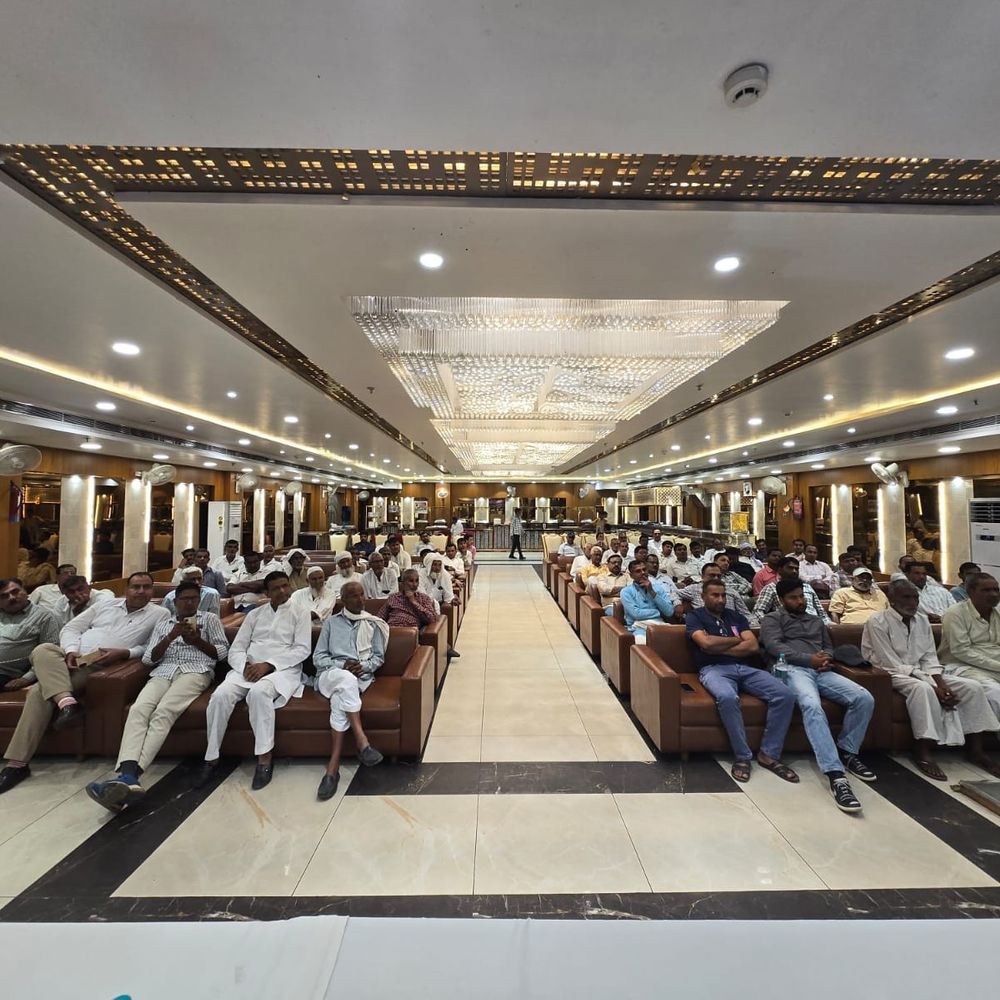 हापुड़ गन्ना समिति करेगी किसान हित में काम:सभी महत्वपूर्ण प्रस्ताव सर्वसम्मति से पारित, प्रतिनिधियों ने भाग लिया