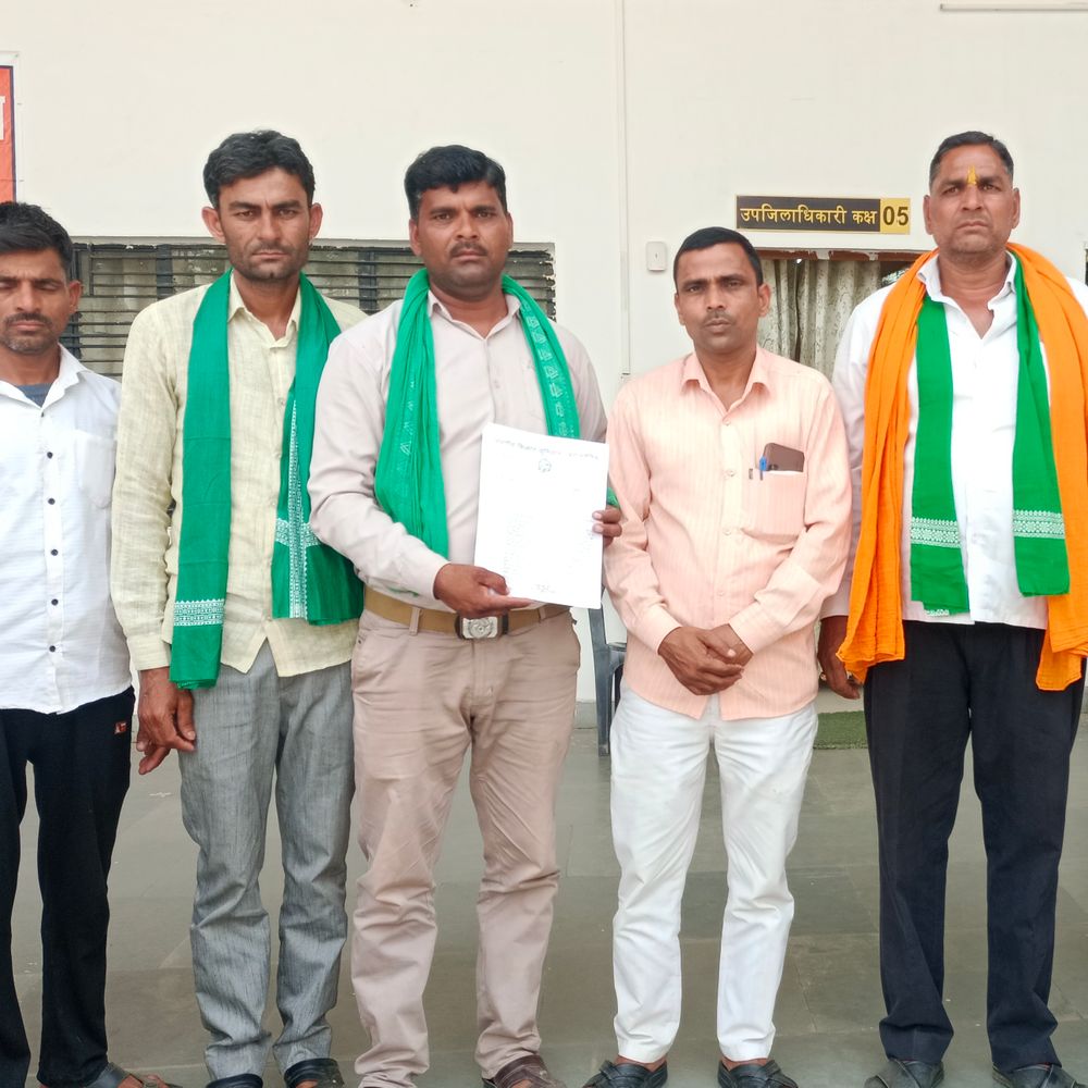 भारतीय किसान यूनियन अराजनैतिक ने सौंपा ज्ञापन:छह मांगों पर आंदोलन की चेतावनी, आवारा पशु और आलू मूल्य मुख्य मुद्दे