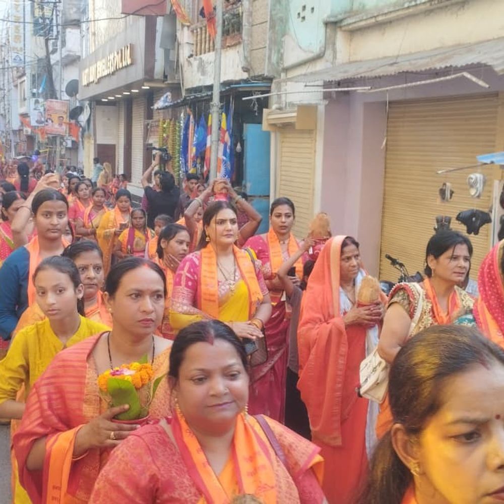 जौनपुर में श्रीराम जन्मोत्सव पर निकली विशाल कलश यात्रा:गोमती तट से गोकुल घाट तक, 7 दिवसीय राम कथा का आयोजन