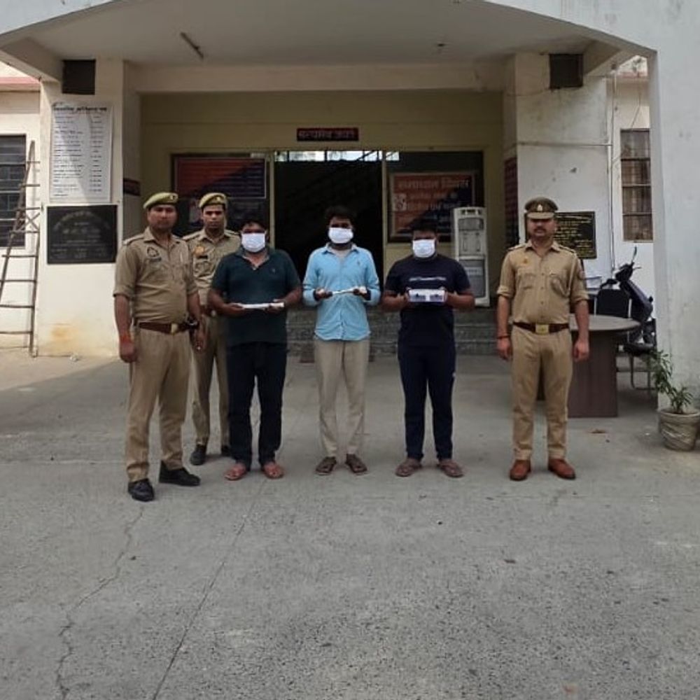 नोएडा में युवक की हत्या मामले में 3 आरोपी गिरफ्तार:शव छिपाने की कोशिश की थी, सर्विलांस की मदद से पकड़े गए