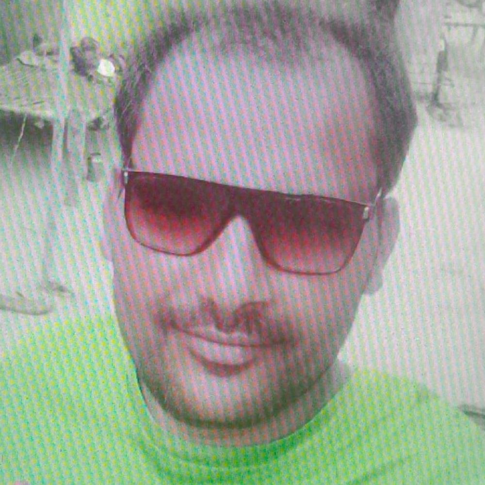 संभल में पिता-पुत्र को वाहन ने मारी टक्कर:बेटे की मौत, अमरोह से लौटते समय हुआ हादसा