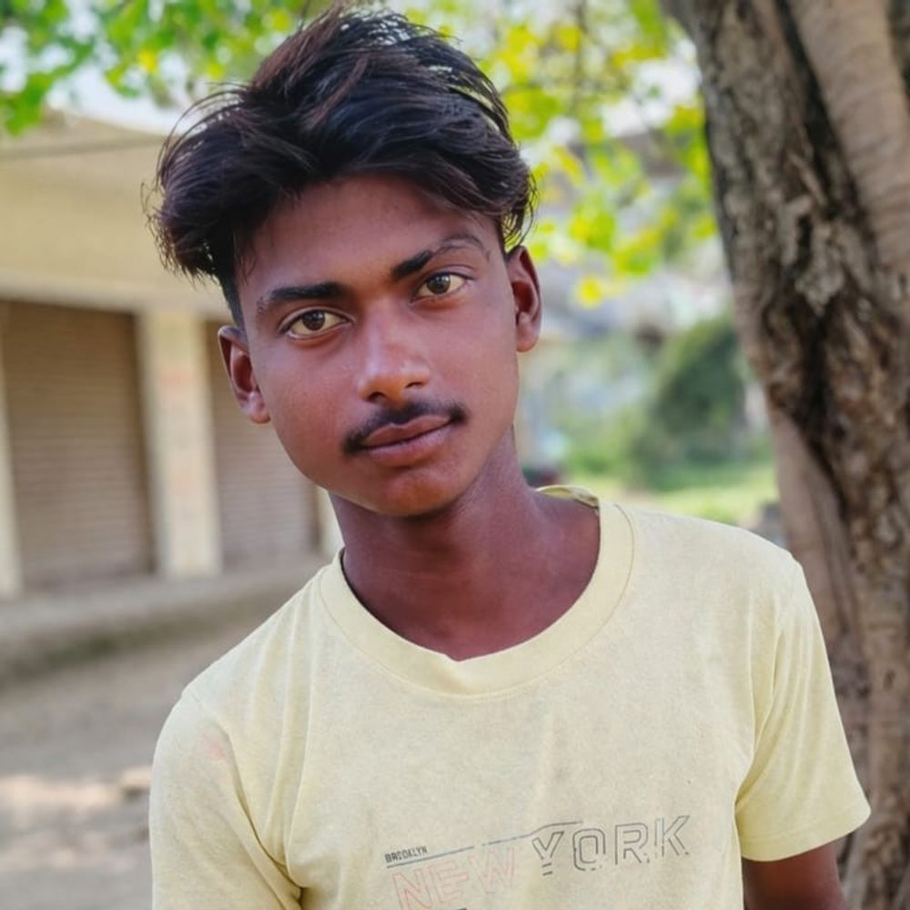 पीलीभीत में अज्ञात वाहन की टक्कर से युवक की मौत:पूरनपुर मार्ग पर हादसा, परिजनों में शोक