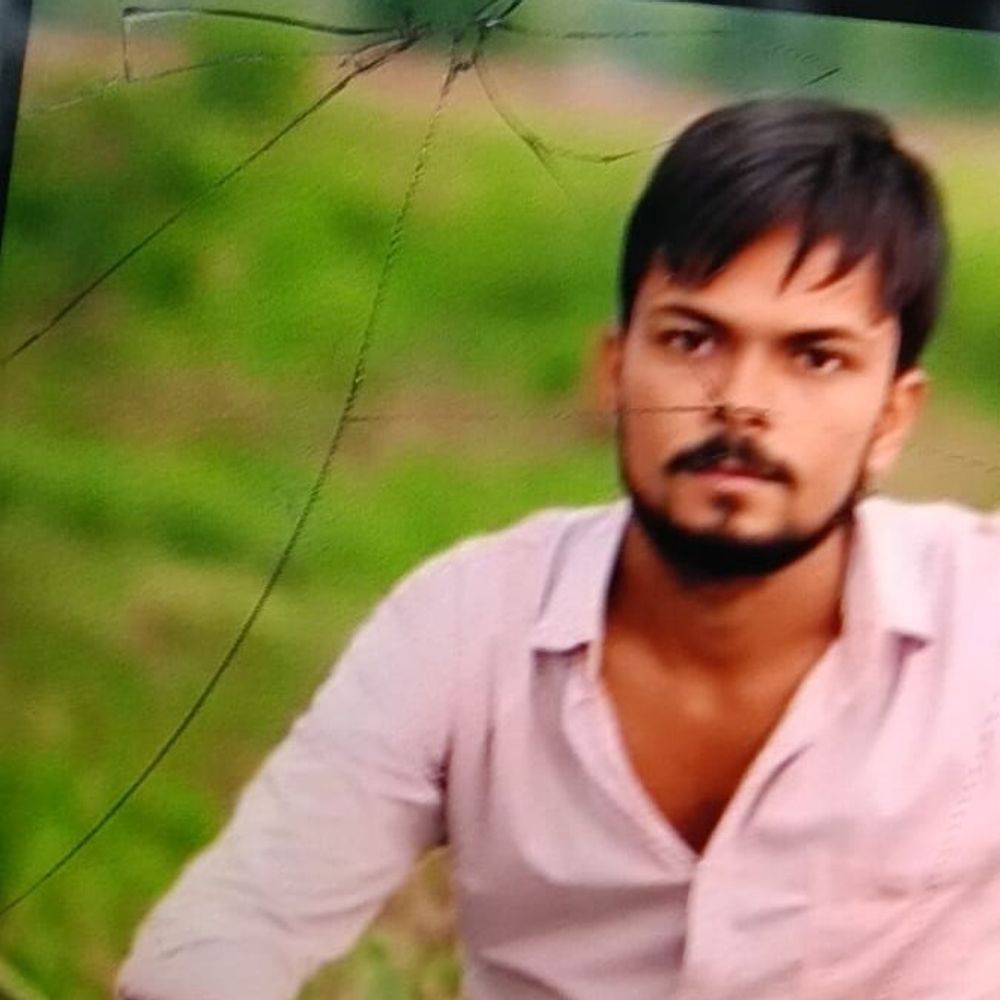 बिजनौर में सड़क हादसा, एक युवक की मौत:अज्ञात वाहन से टक्कर में दो अन्य घायल, पुलिस जांच जारी