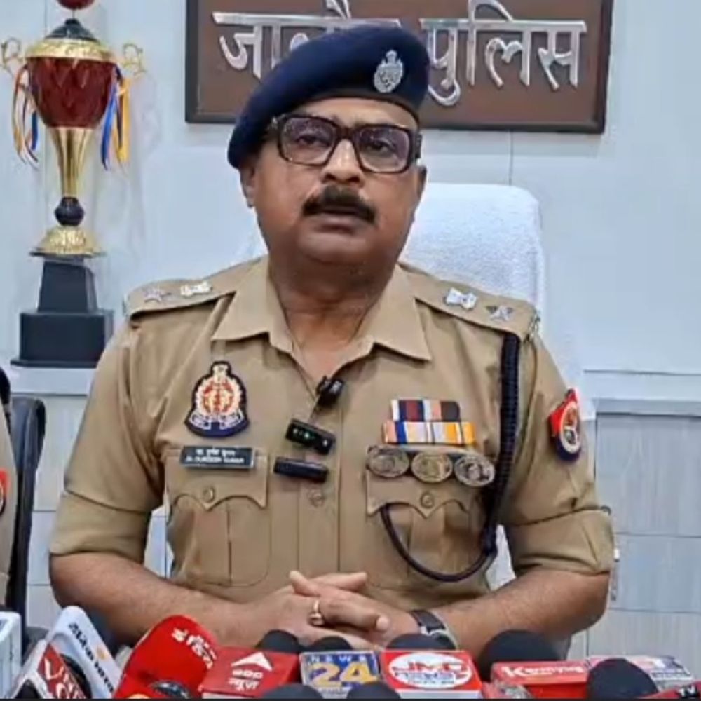 जालौन में एसपी डॉ. दुर्गेश कुमार का ट्रांसफर:विनय कुमार सिंह को बनाया गया नए एसपी