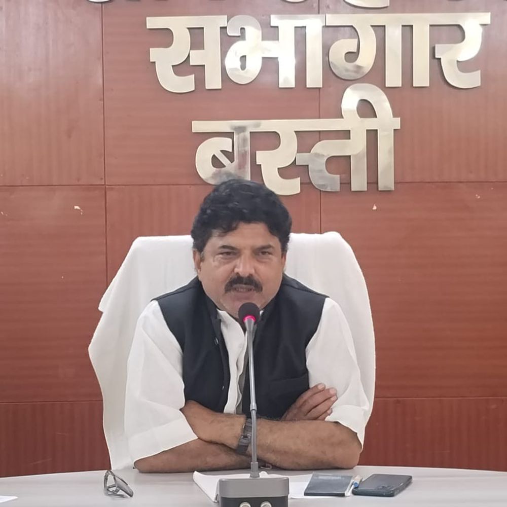 यूपी सरकार निराश्रित गोवंश संरक्षण में अग्रणी:महेश शुक्ला बोले- गौ-सेवा सुशासन का आधार, बस्ती में 7,700 से अधिक गौ-आश्रय स्थल संचालित