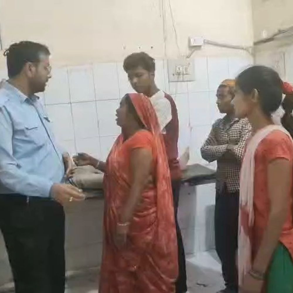 सीतापुर में दो पक्षों में लाठी-डंडे चले, 9 घायल:पुरानी रंजिश में विवाद, पुलिस ने दोनों ओर से केस दर्ज किया