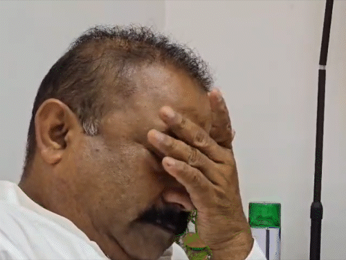 नीतीश का MLC पद से इस्तीफा, मंत्री अशोक चौधरी रोए:तेजस्वी बोले- BJP ने दबाव में इस्तीफा दिलवाया; नितिन नवीन ने भी MLA पद से रिजाइन किया