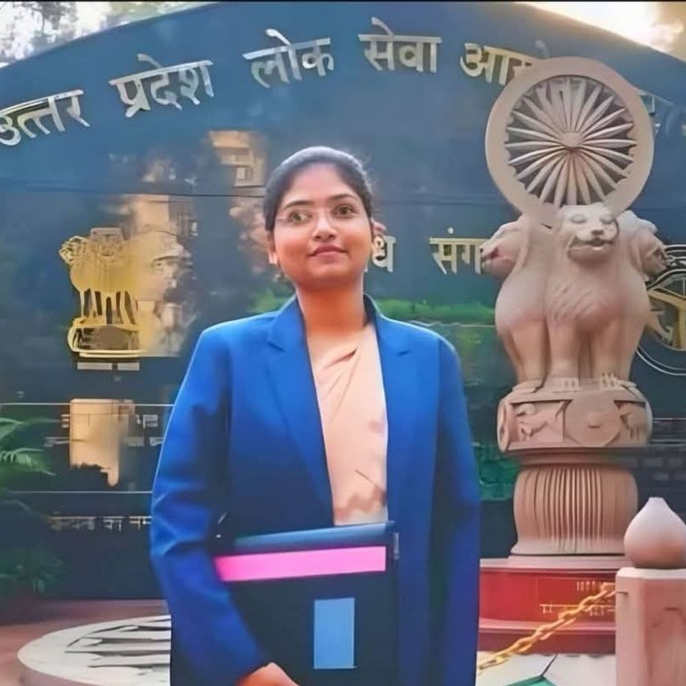 लेखपाल रूबी कन्नौजिया बनीं वाणिज्य कर अधिकारी:UPPSC परीक्षा पास कर हासिल किया पद, कड़ी मेहनत के चलते मिली सफलता